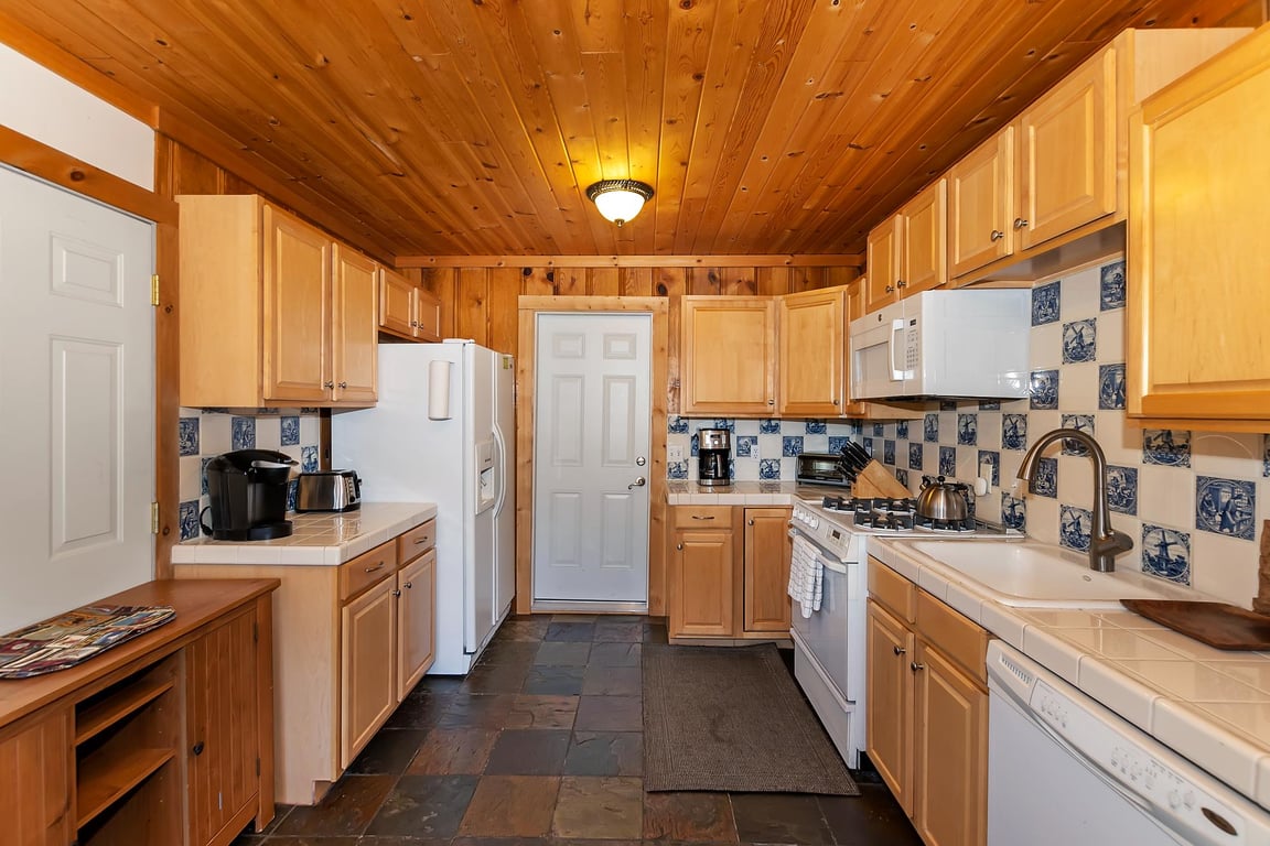Big Bear Cabin - SkiHaus - 0003