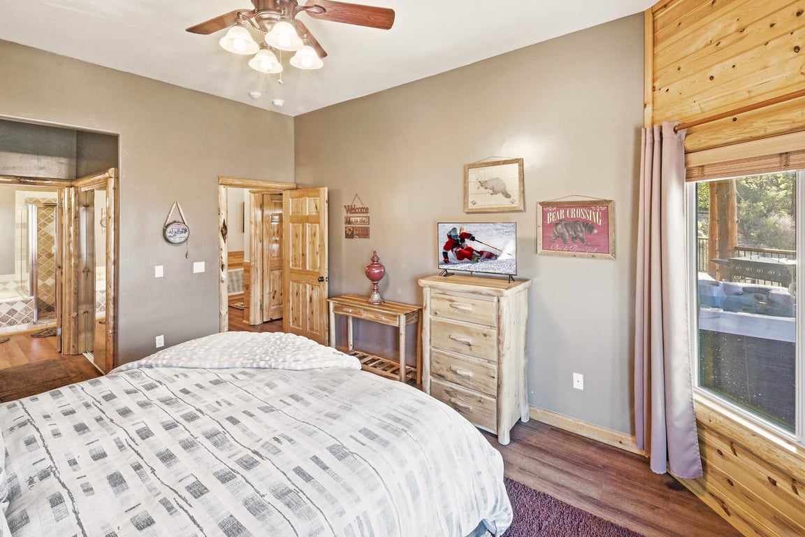 Cabin Image 38