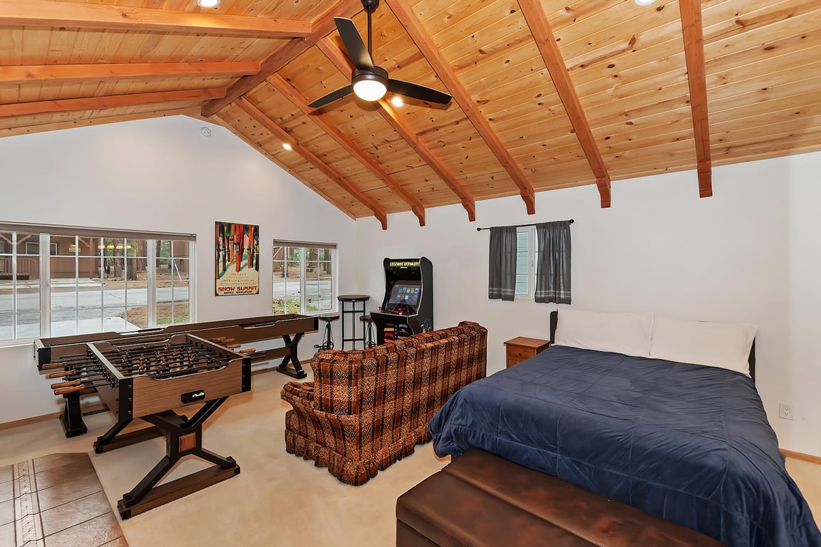 Cabin Image 16