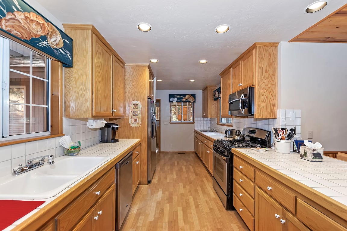 Cabin Image 9