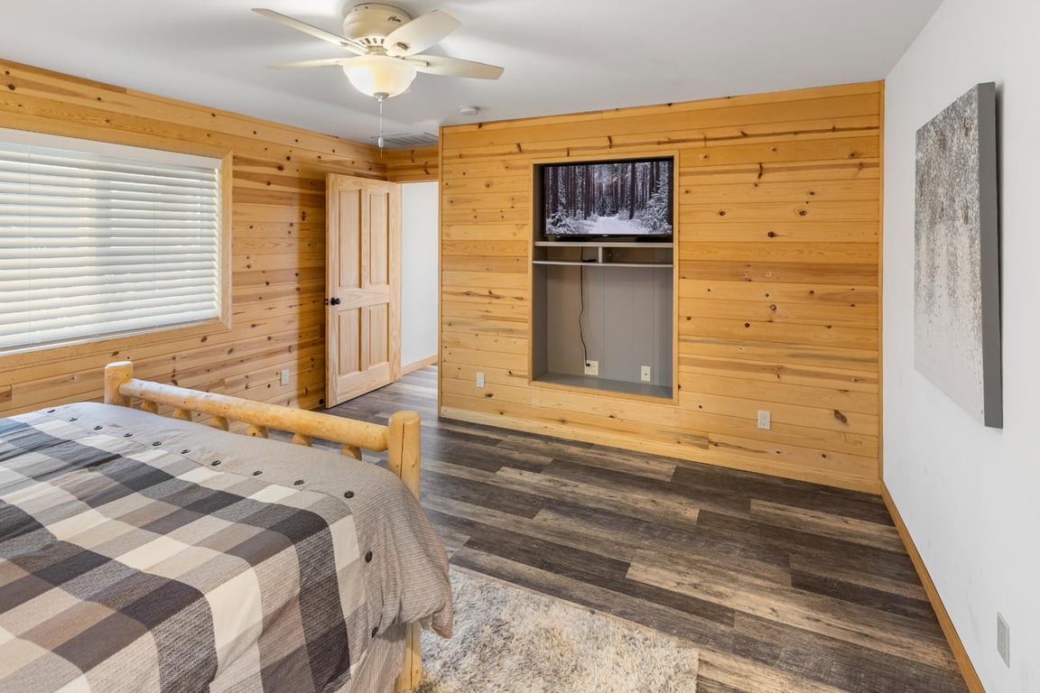 Cabin Image 18