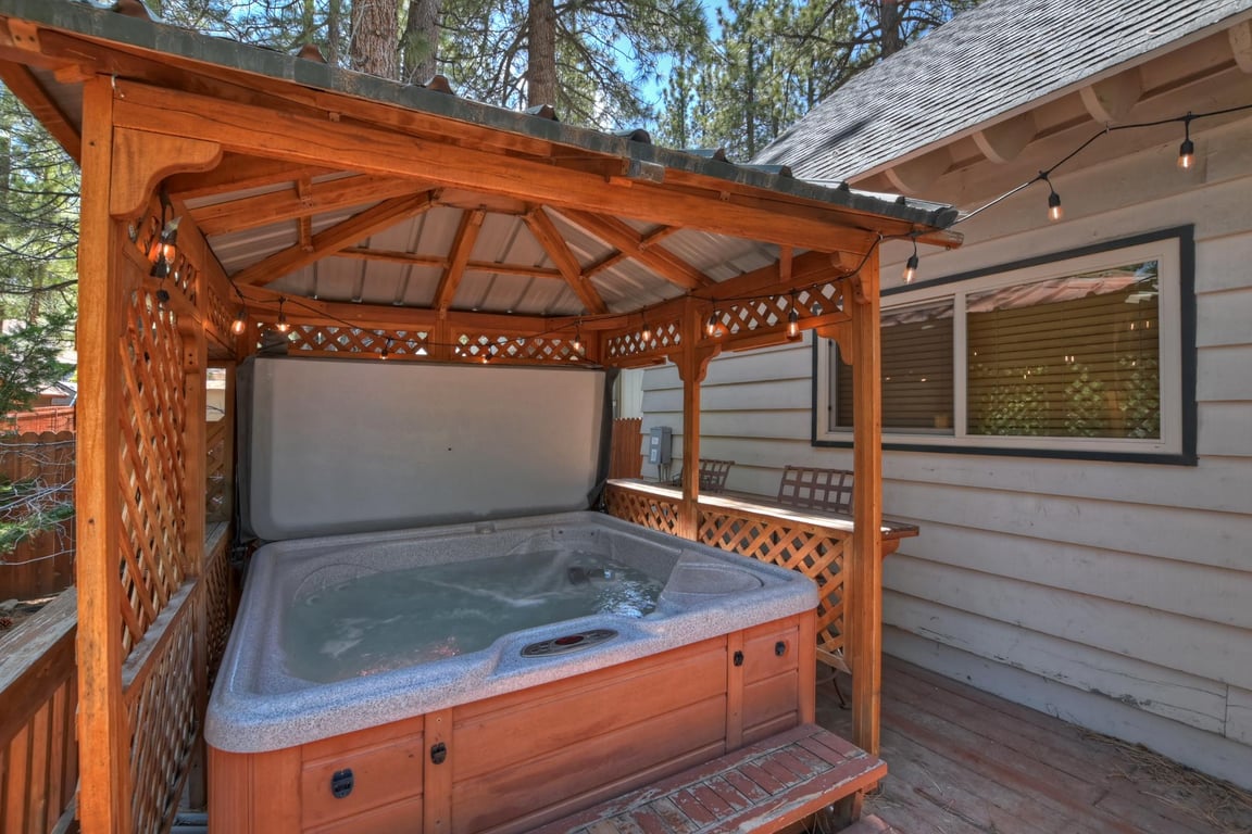 Cabin Image 36
