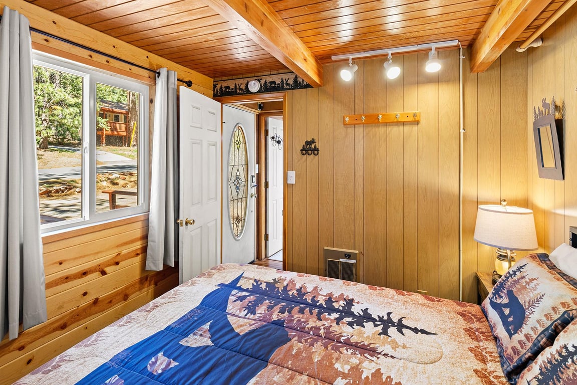 Cabin Image 16