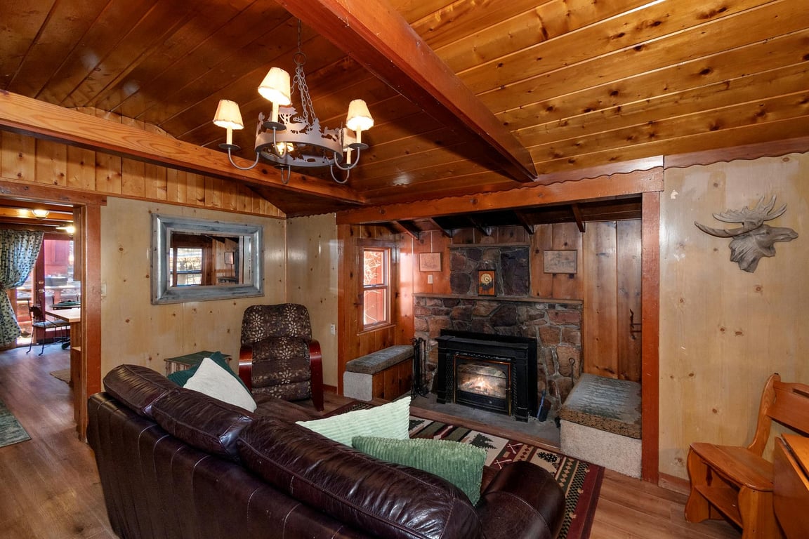 Cabin Image 9