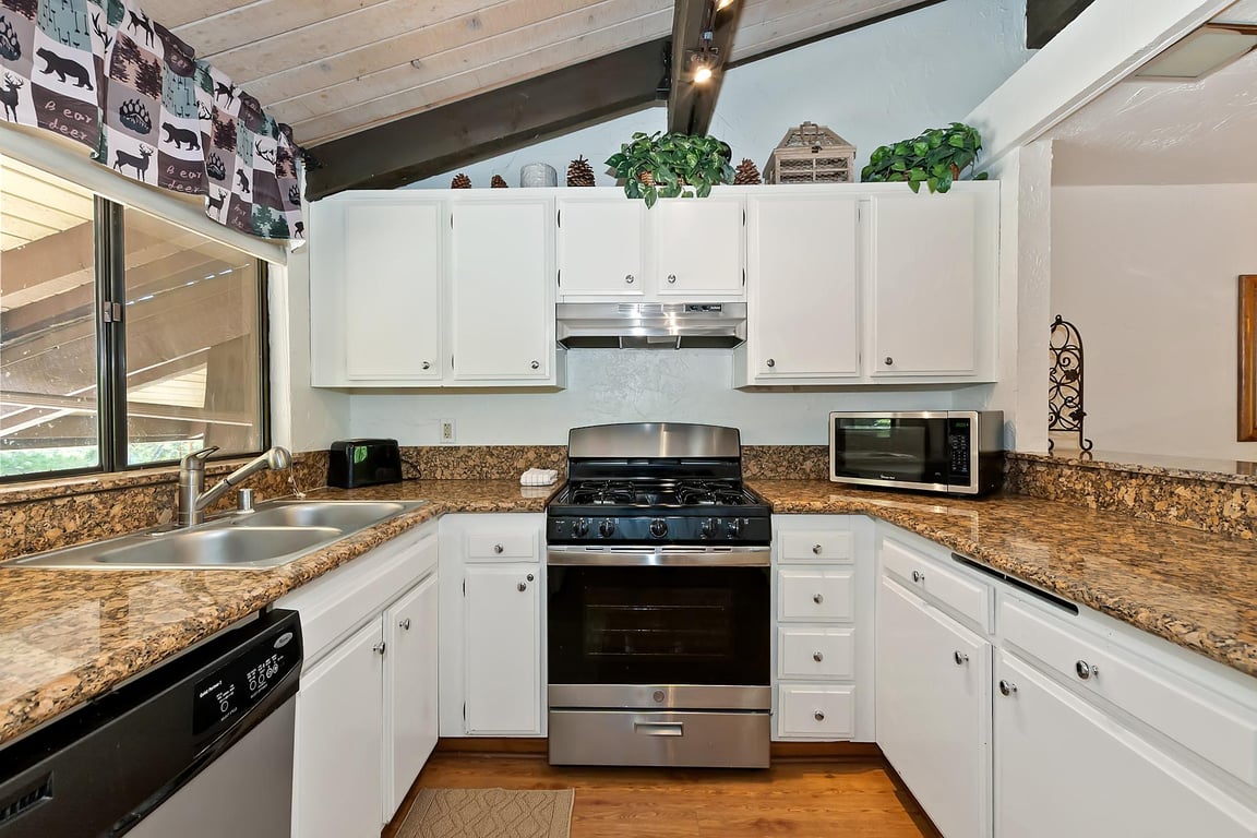 Big Bear Cabin - SnowSummitRidge - 0004