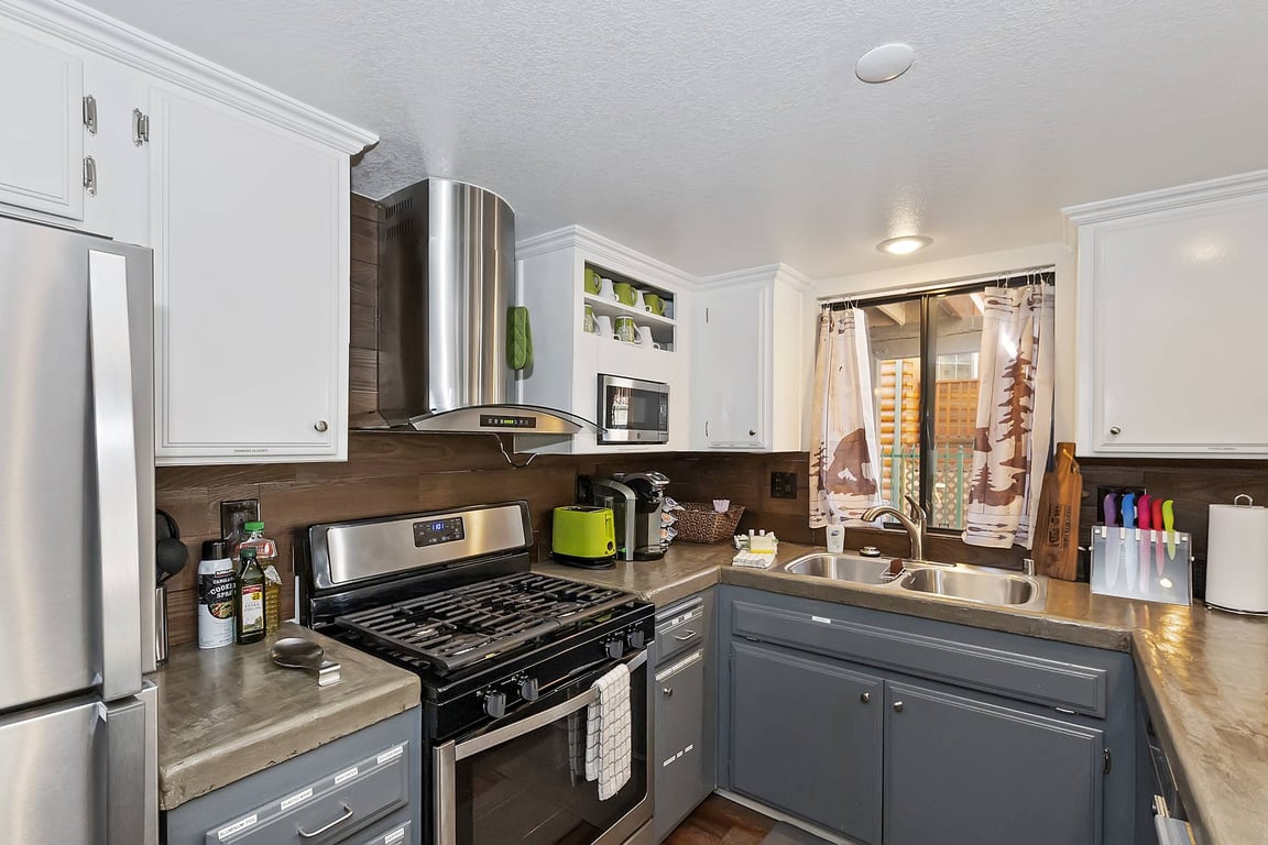 Cabin Image 9