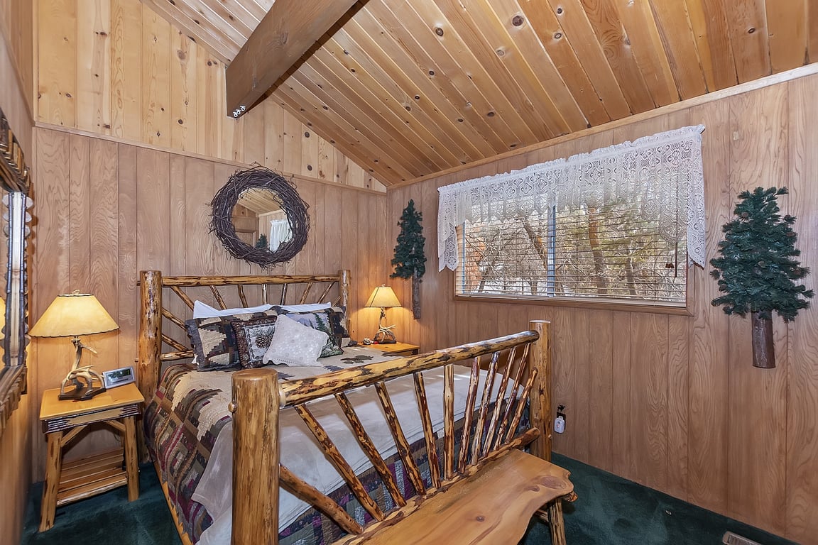 Big Bear Cabin - GingerbreadCrossing - 0004