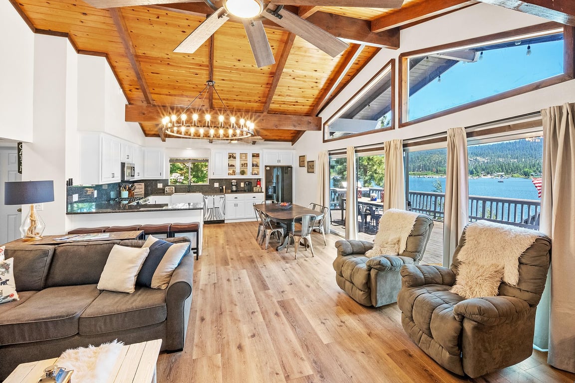 Cabin Image 9