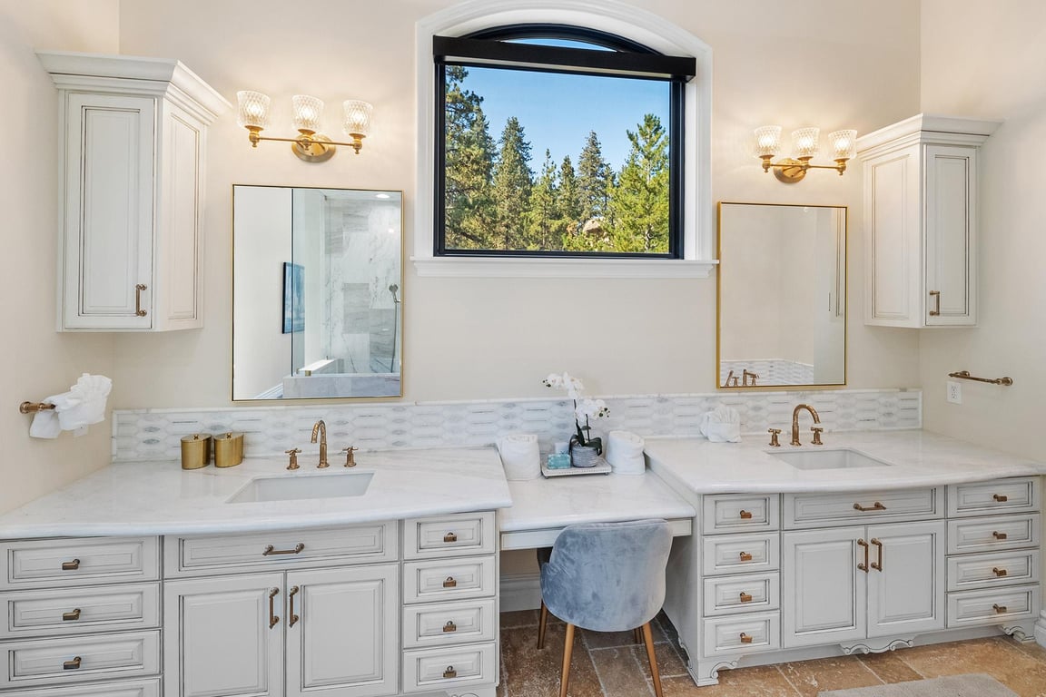 Cabin Image 44