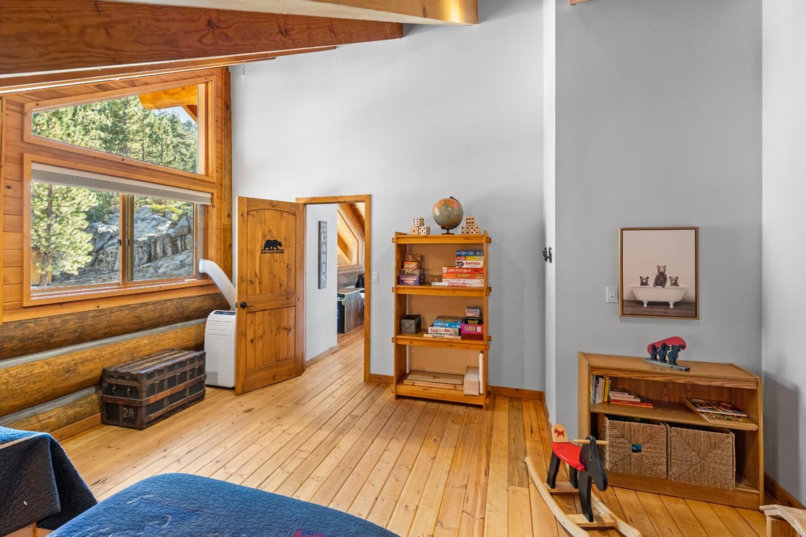 Cabin Image 61