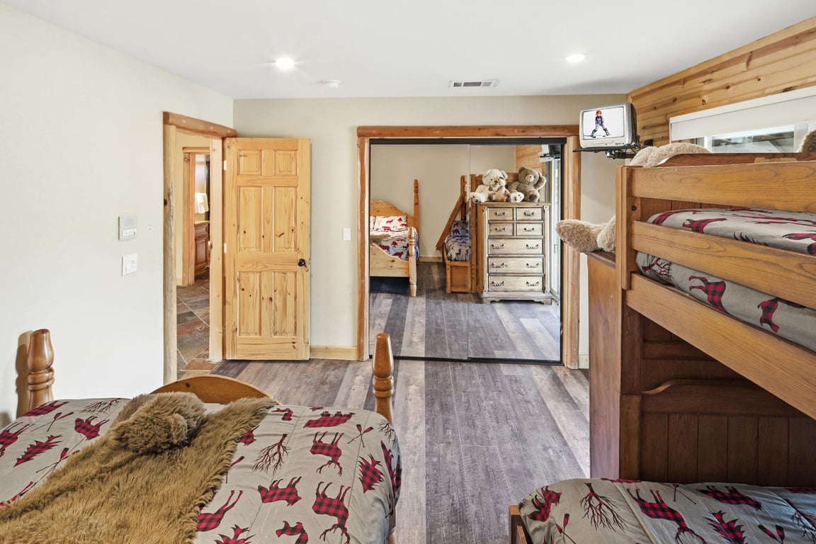 Cabin Image 52