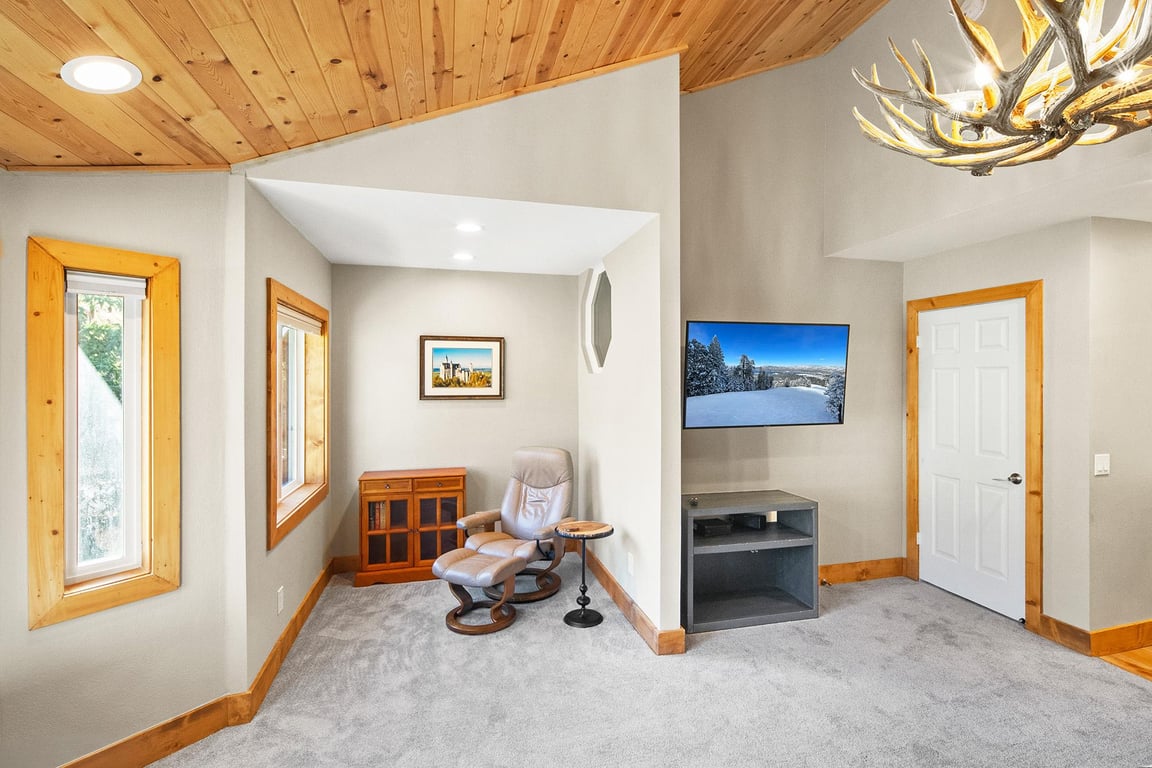 Cabin Image 34