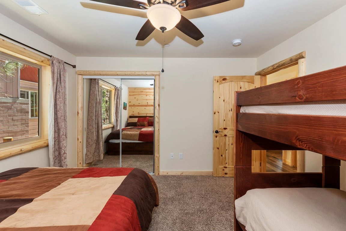 Cabin Image 19