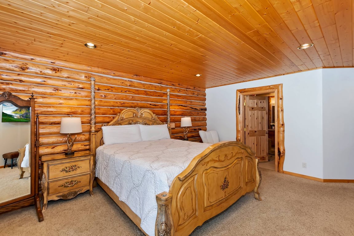 Cabin Image 30