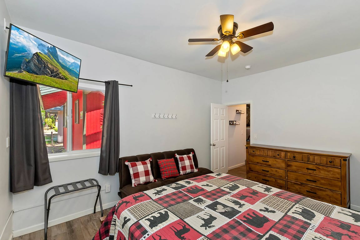 Cabin Image 18