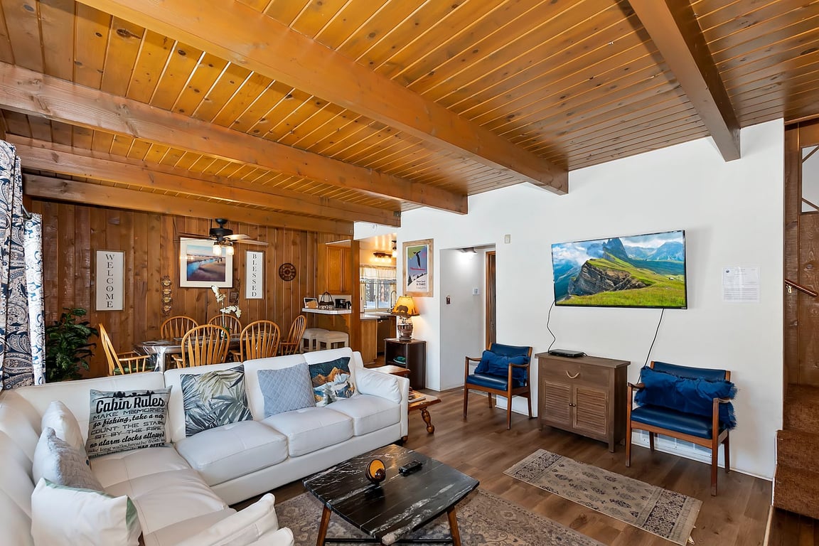 Cabin Image 9