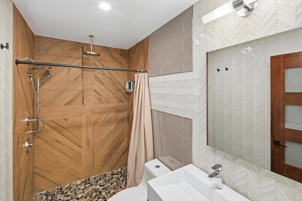 Cabin Image 36