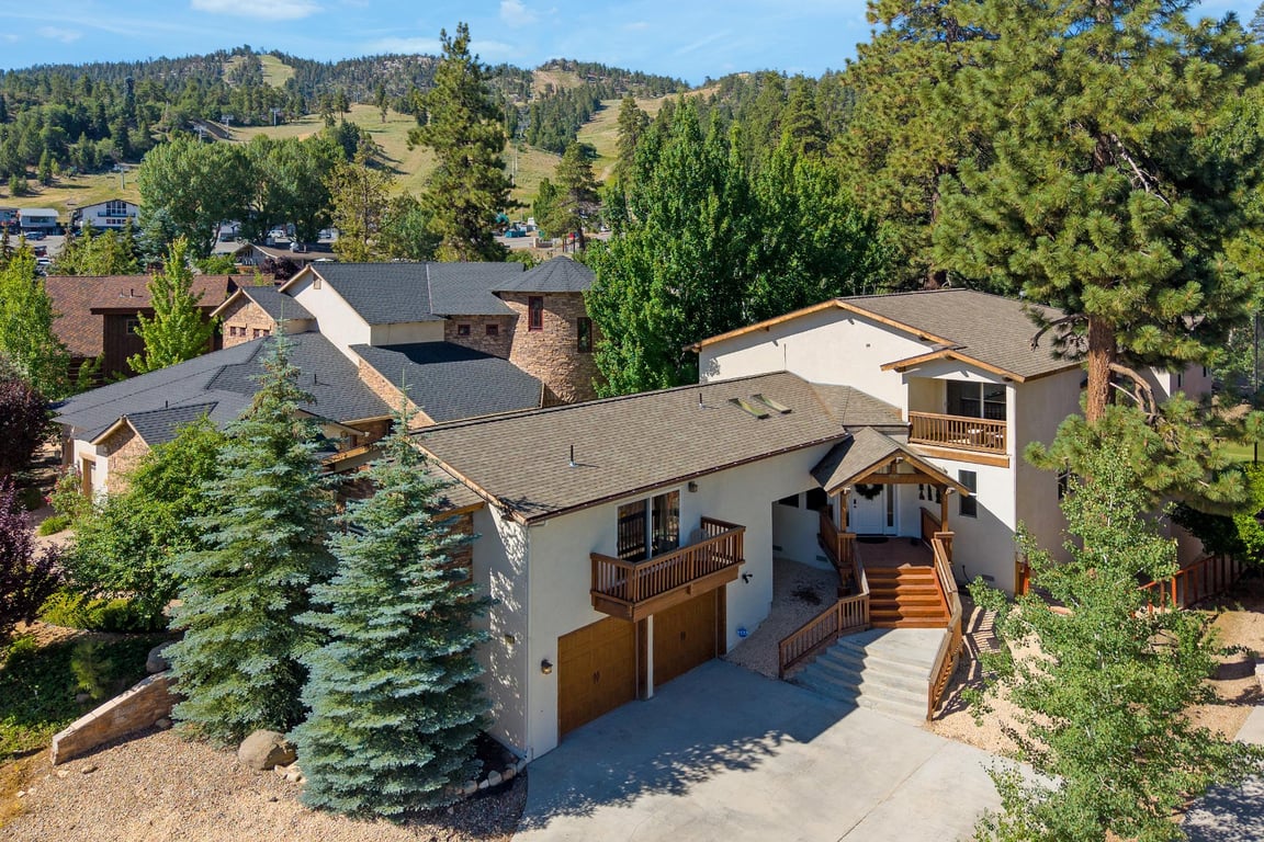 Wolf Creek Luxury Estate