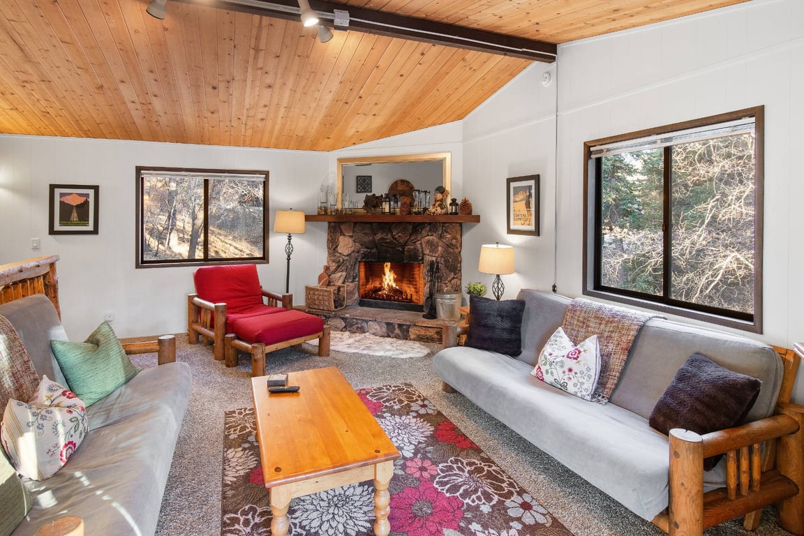 Cabin Image 8