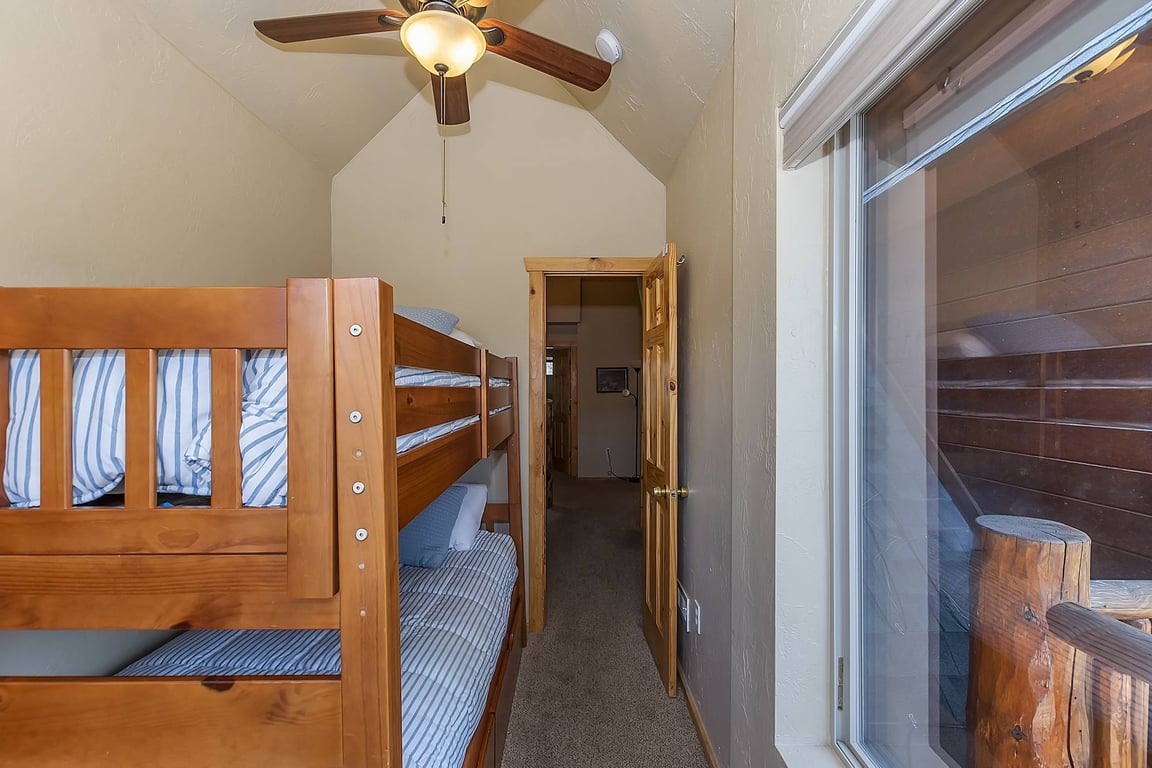 Cabin Image 43