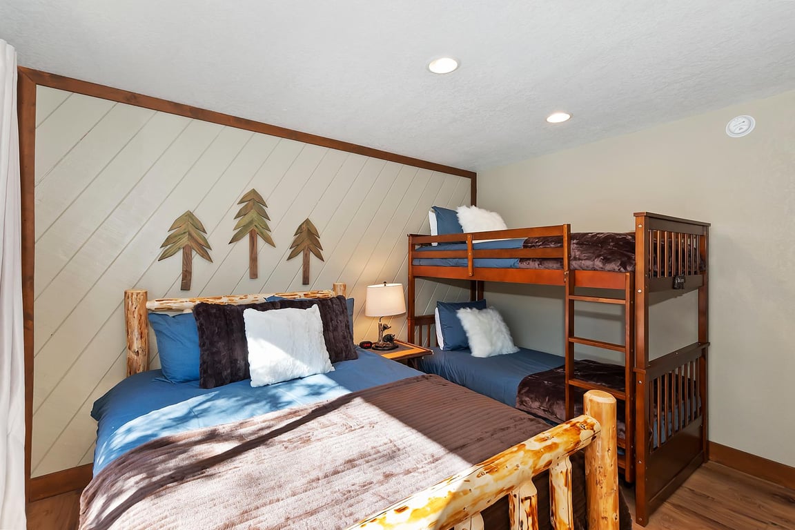 Cabin Image 24