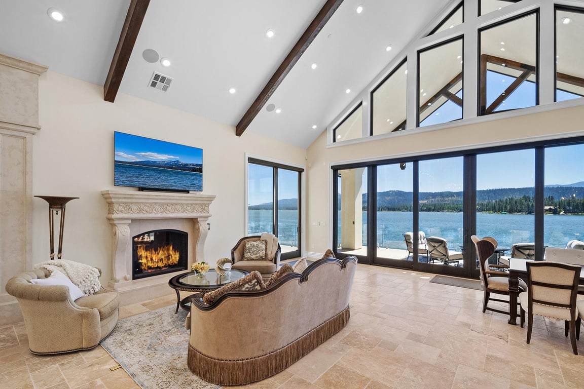Cabin Image 9