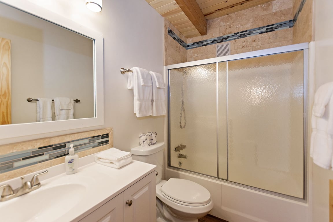 Cabin Image 15