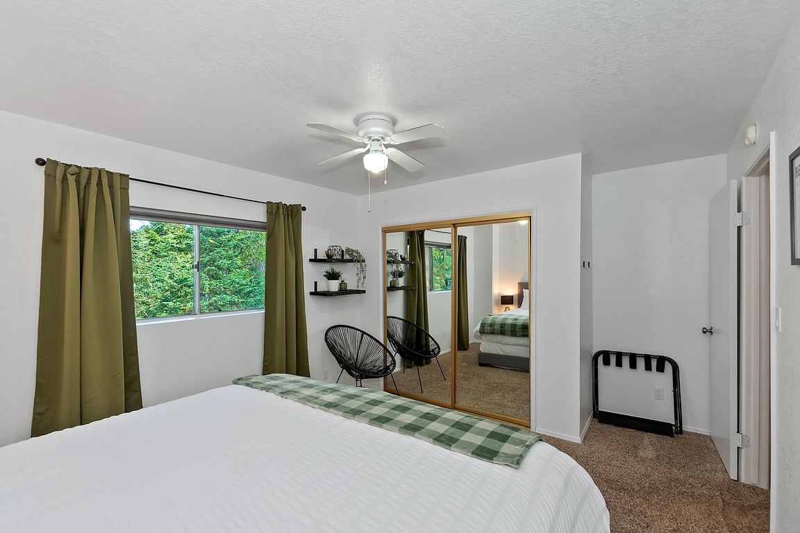Cabin Image 16