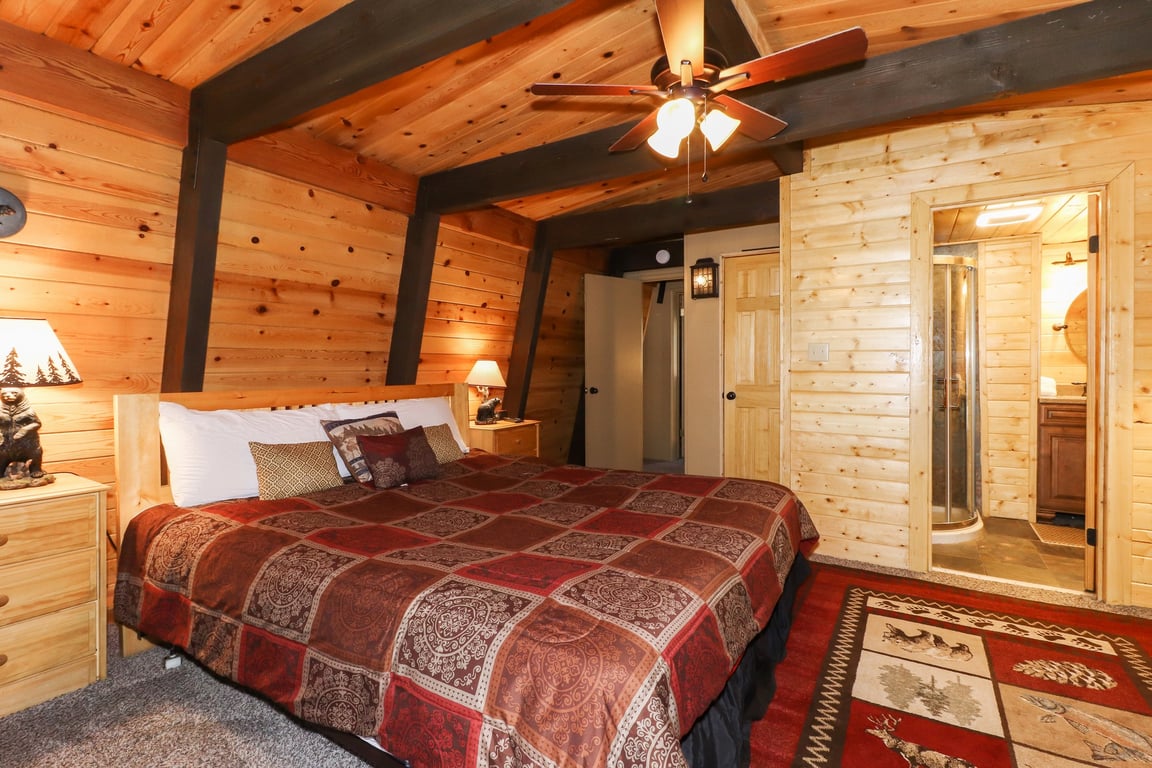 Cabin Image 12