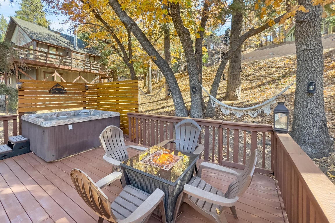Big Bear Cabin - MiddleEarthInn - 0005