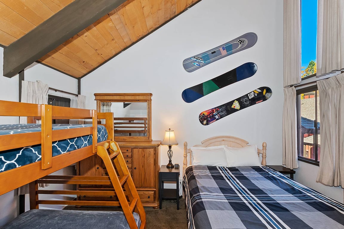 Cabin Image 19