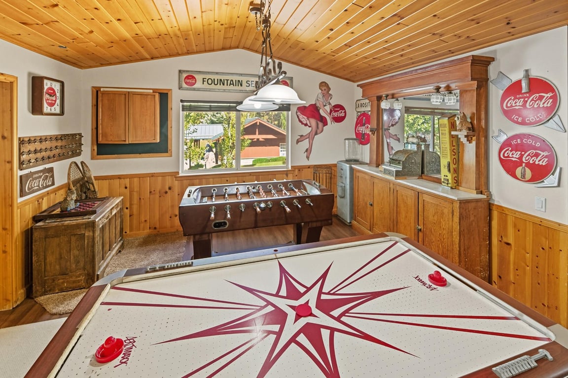 Cabin Image 13