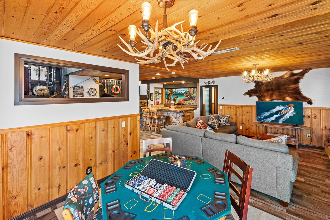 Cabin Image 12