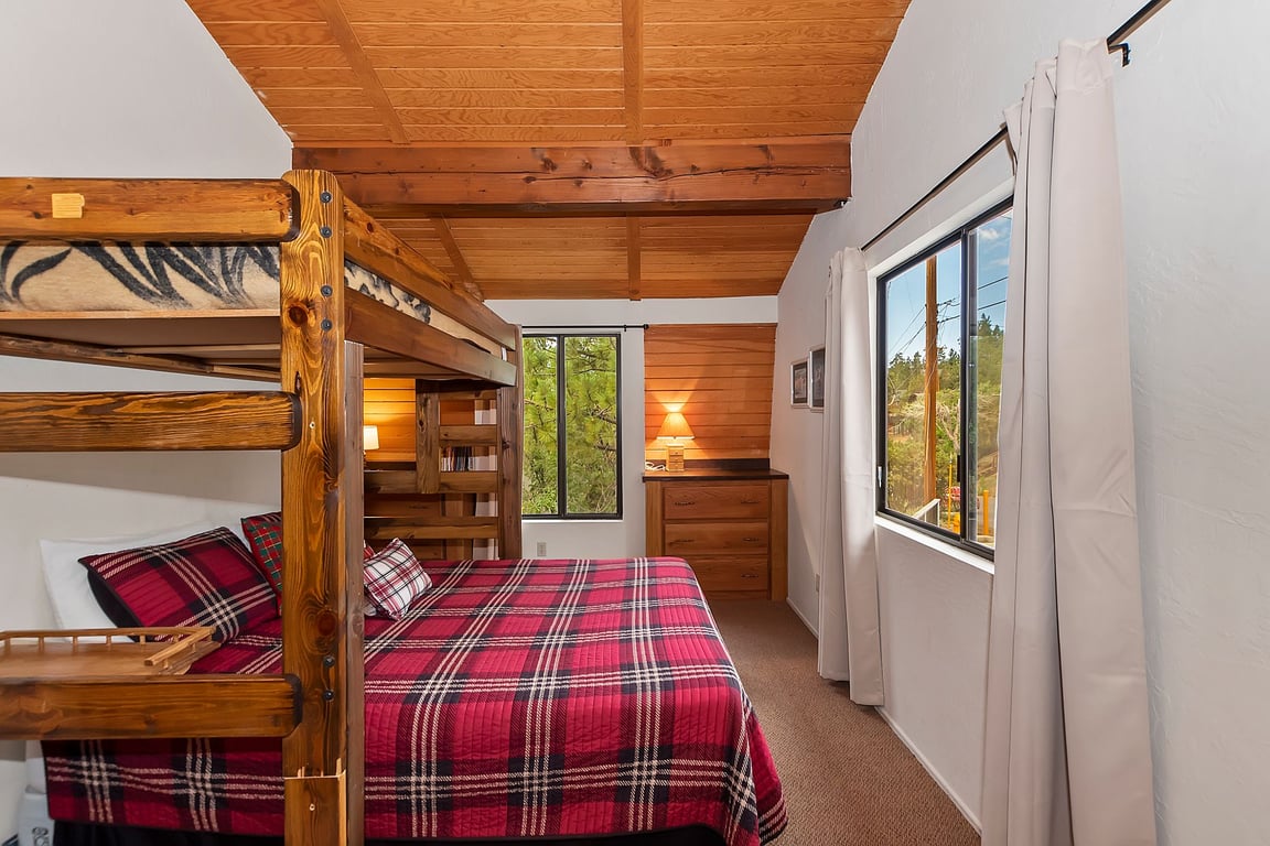 Cabin Image 26