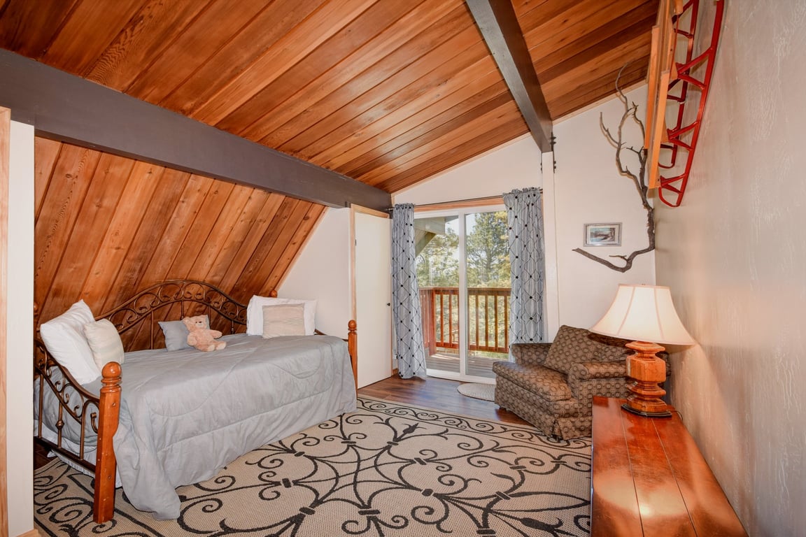 Cabin Image 13