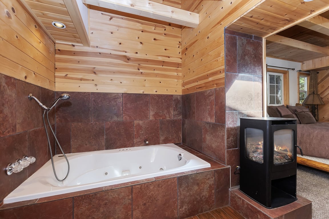Cabin Image 3