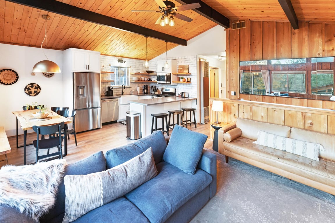 Cabin Image 15