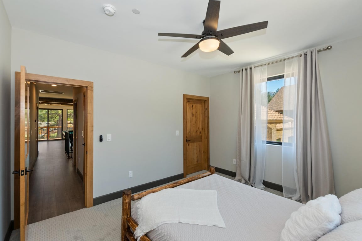 Cabin Image 32