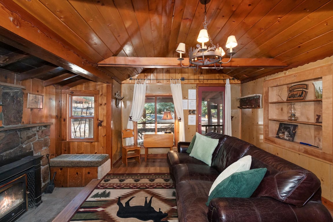 Cabin Image 6