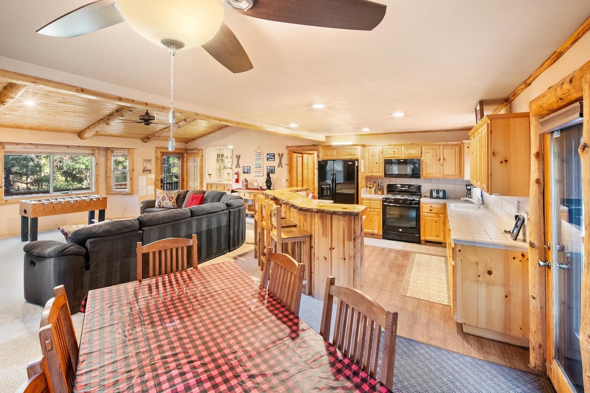 Cabin Image 16