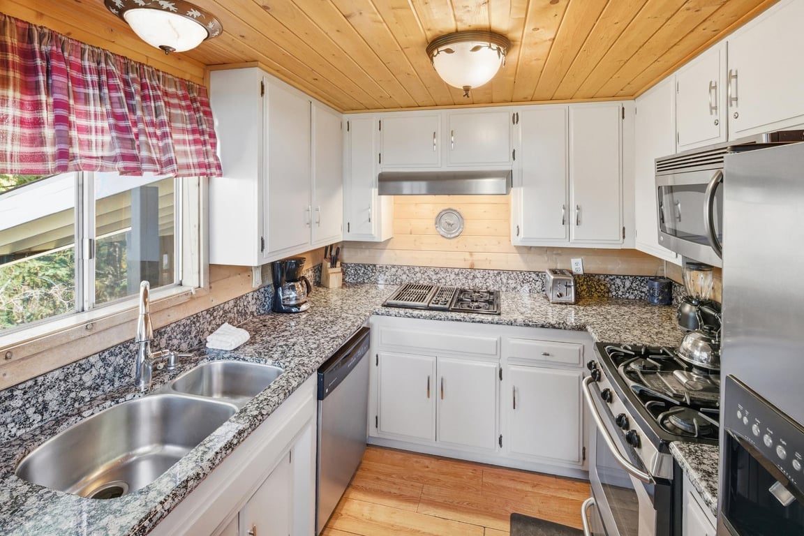 Cabin Image 23