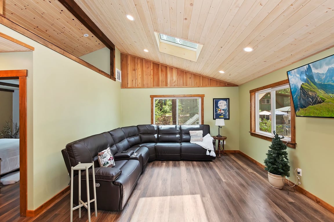 Cabin Image 24