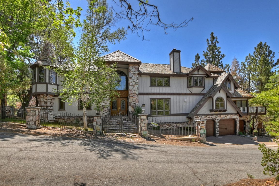Cabin Image 103