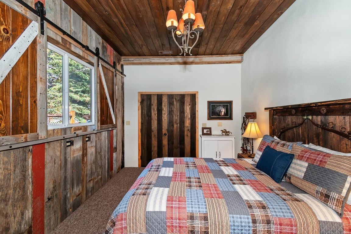 Cabin Image 33