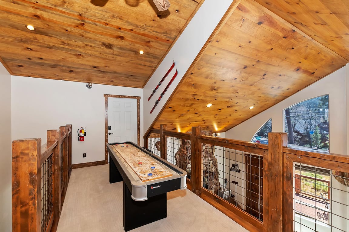 Big Bear Cabin - HowlingWolfLodge - 0003
