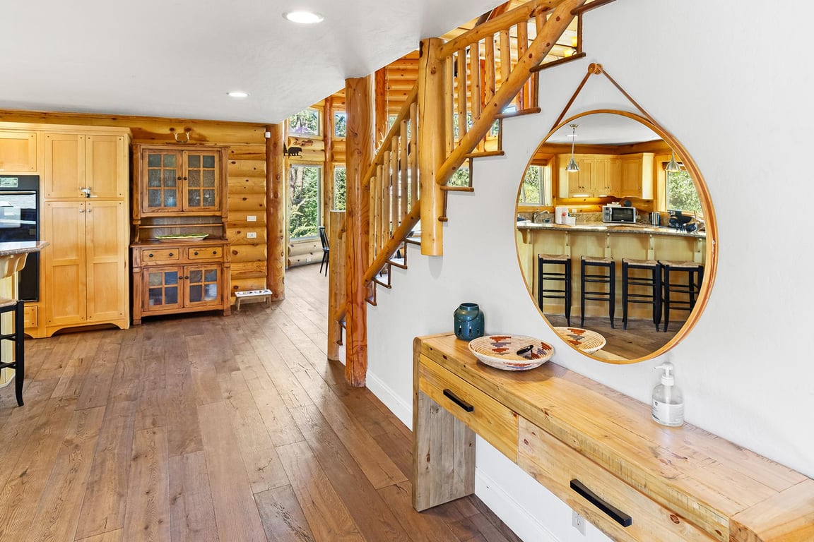 Cabin Image 8