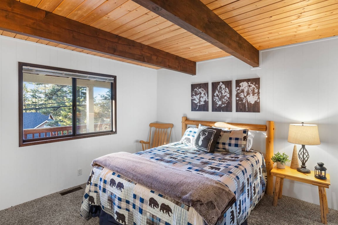 Cabin Image 16