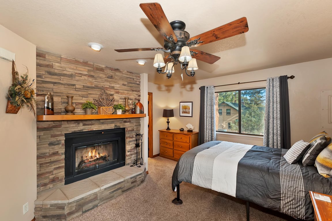 Cabin Image 18