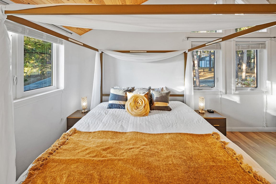 Cabin Image 38