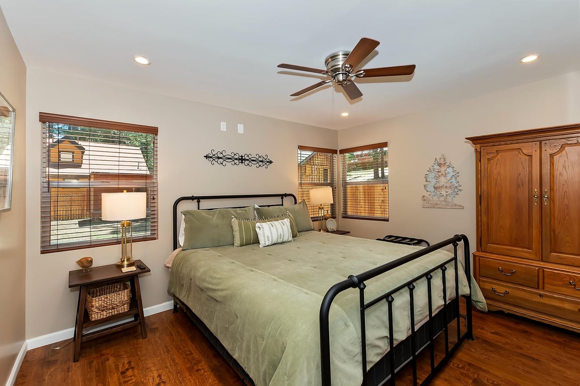 Cabin Image 15